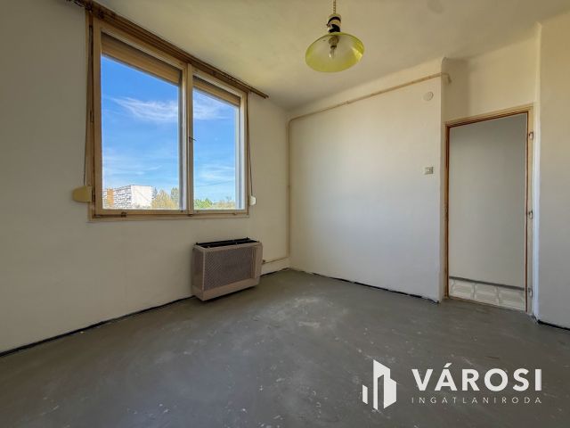 Bátonyterenyén felújítandó, 1. emeleti lakás eladó!