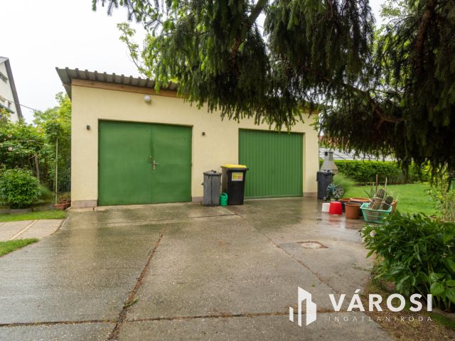 Többgenerációs családi ház Siófok belvárosában