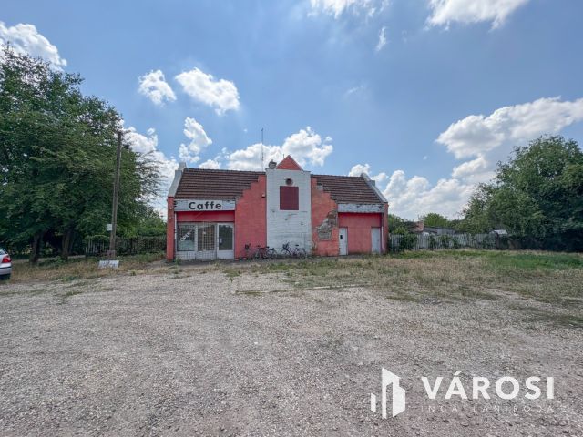 Eladó üzlethelyiség, többféle hasznosításra