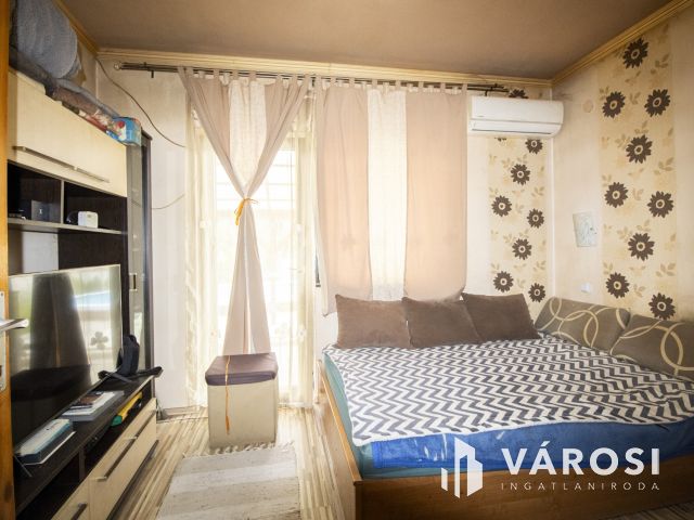 Galériás, kétszintes otthon Mezőhegyes központjában