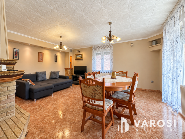 Kényelmes otthon nagy telekkel Debrecen-Kondoroson