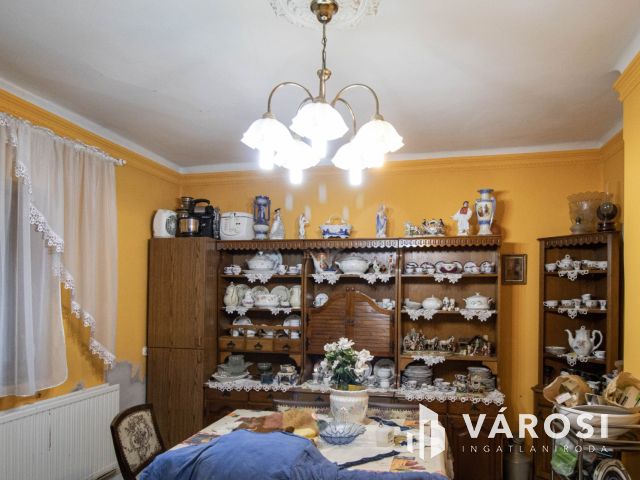 Eladó ház Győr Újvárosban- Ha több kell egy háznál!